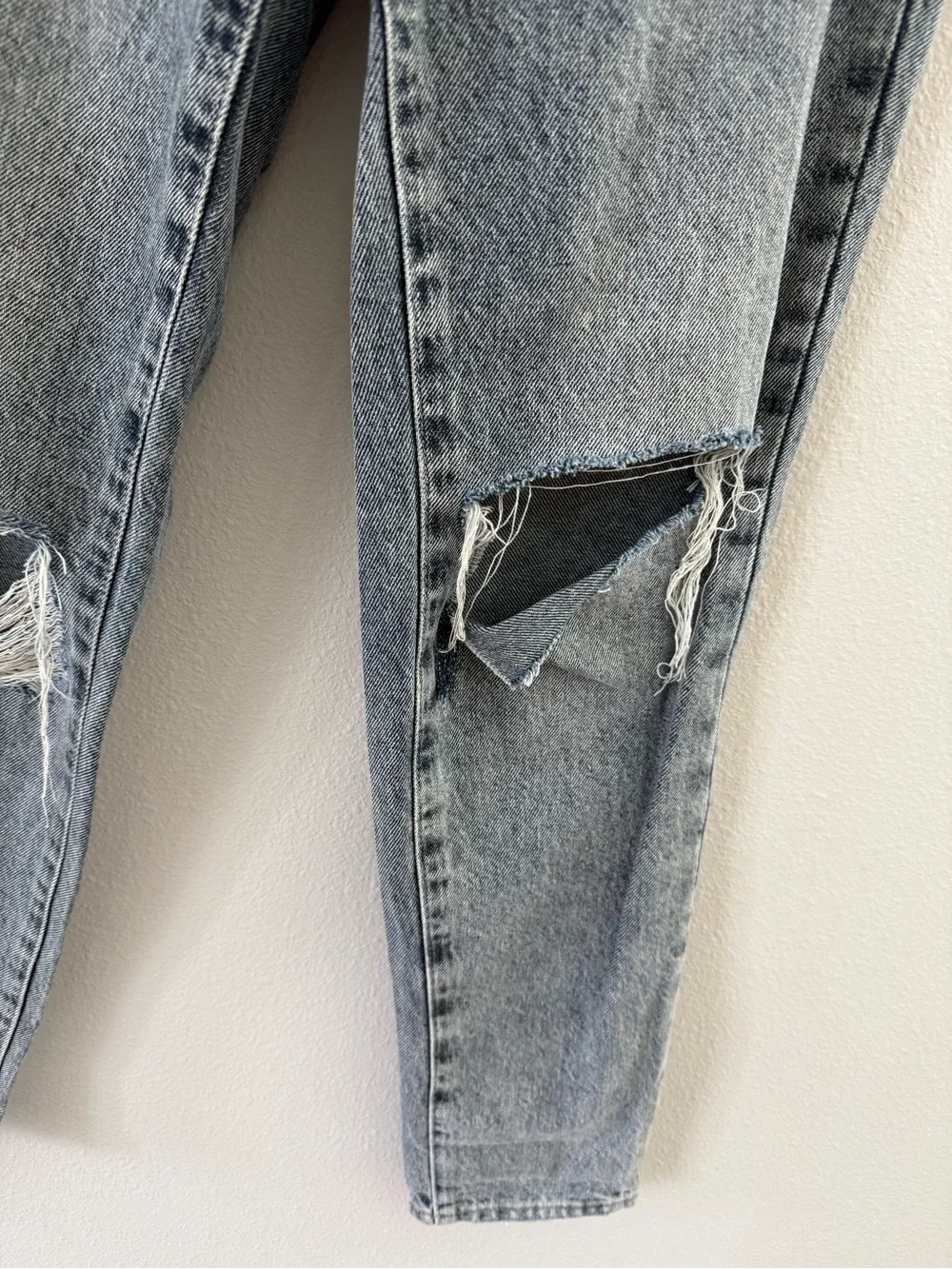 Pistola High-Rise Distressed Jeans 24 - Picture 4 of 8